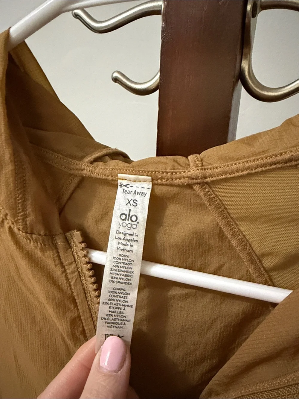 ALO Yoga alo windbreaker